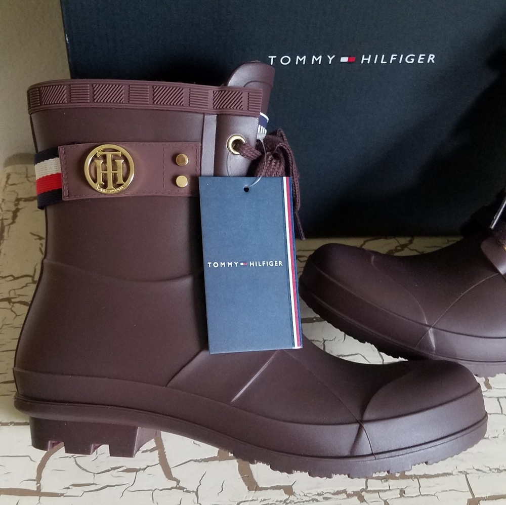 NEW Tommy Hilfiger 6 Waterproof Boot Red Trineti - Picture 11 of 13